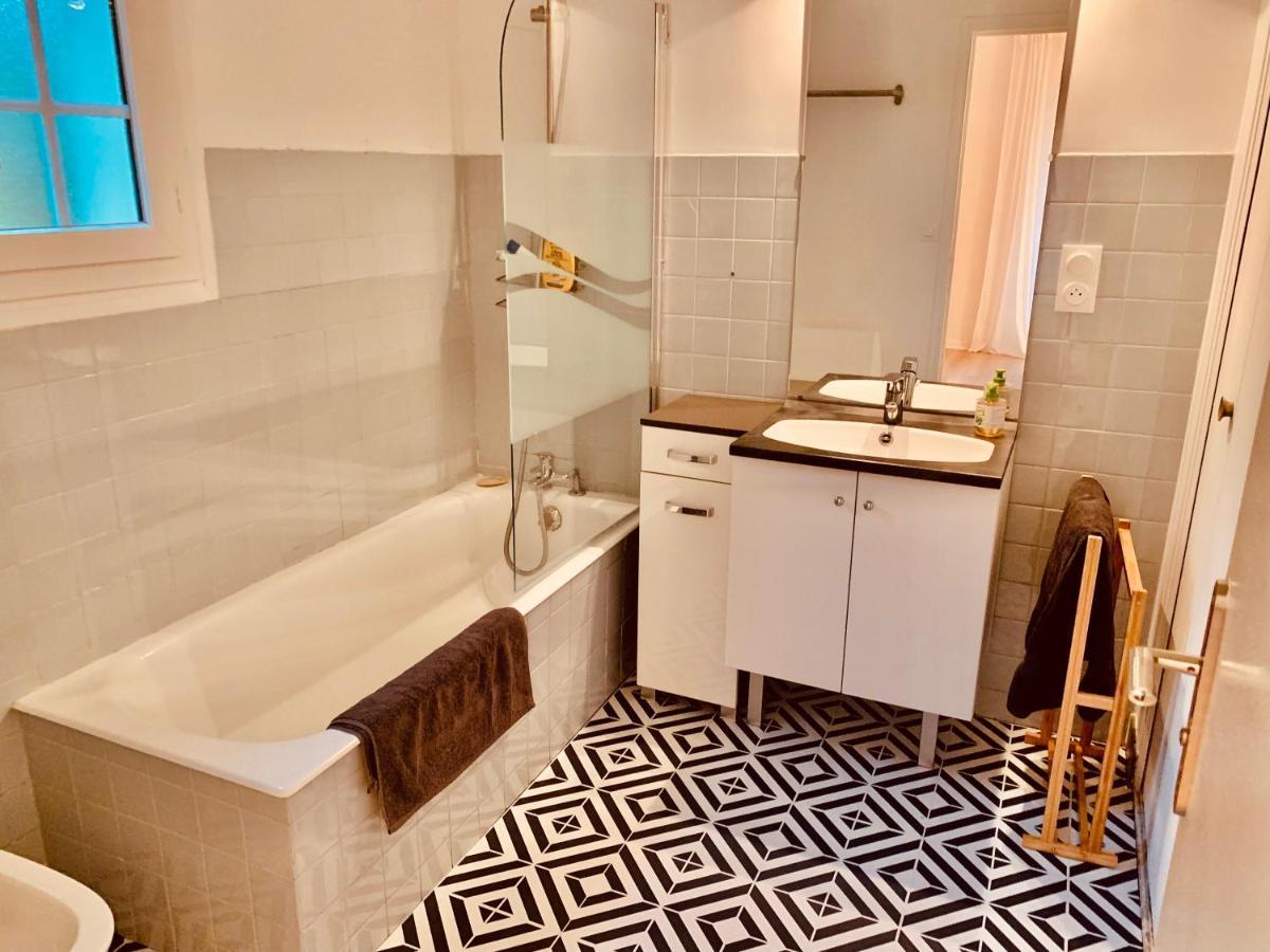 Parc De Buc Bed & Breakfast Buc  Bagian luar foto